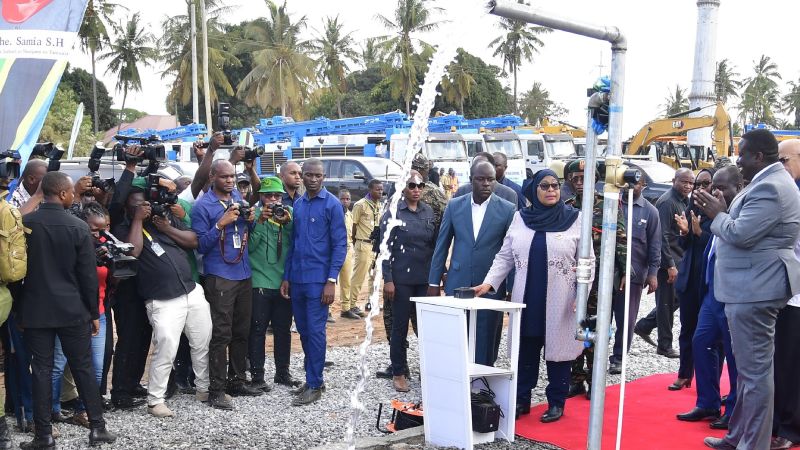 Tanzania’s President Samia Suluhu Hassan laying the foundation stone for the Kigamboni-Kimbiji water project