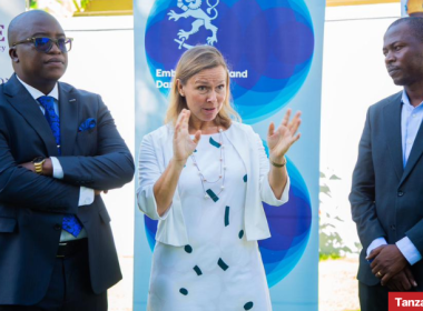 Minister Mavunde and Ambassador Zitting at the Finnish breakfast